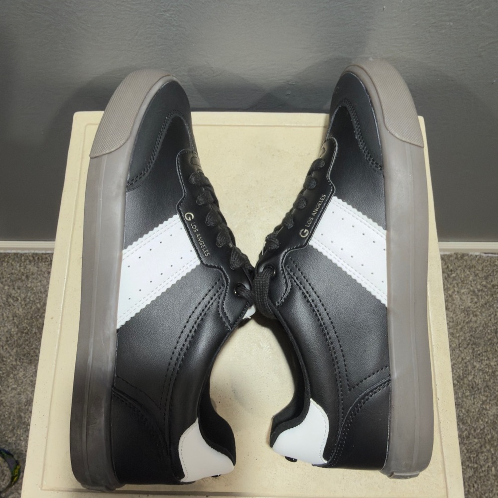 G By Guess Black Low Top Gum Sole Sneakers Casual Streetwear Shoes 8.5 NWT - Picture 5 of 9